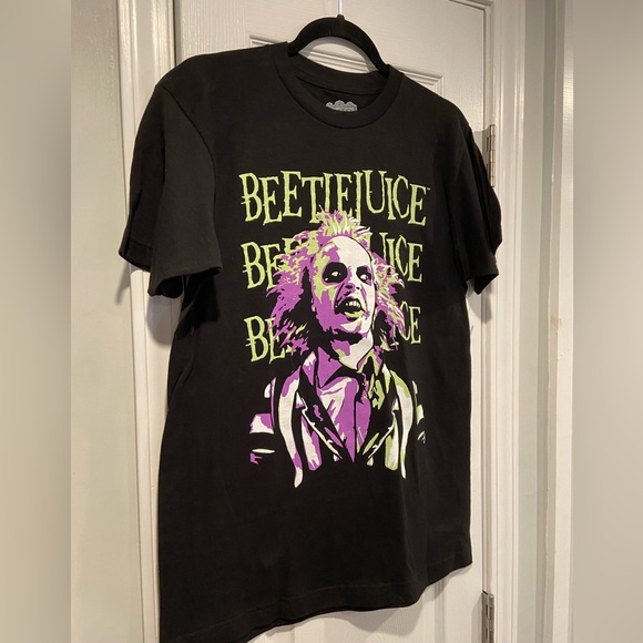NWT Beetlejuice Size M Black Cotton Crew Neck Tee Shirt Graphic Logo Keaton - Picture 2 of 11